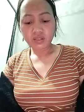 Snapshot of Luckyy03 chatting on 15, 12, 2025 Luckyy03 online show from 15, 12, 2025