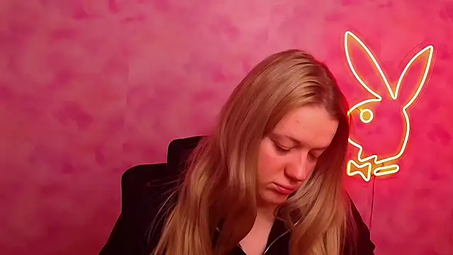 Snapshot of Samantha_Gloww chatting on 15, 12, 2025 Samantha Gloww online show from 15, 12, 2025