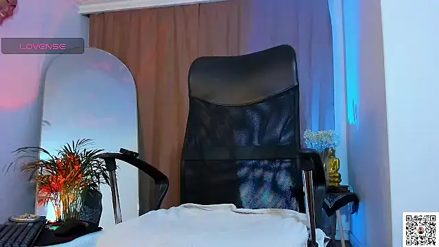  YOURHERO online show from 15, 4, 2026