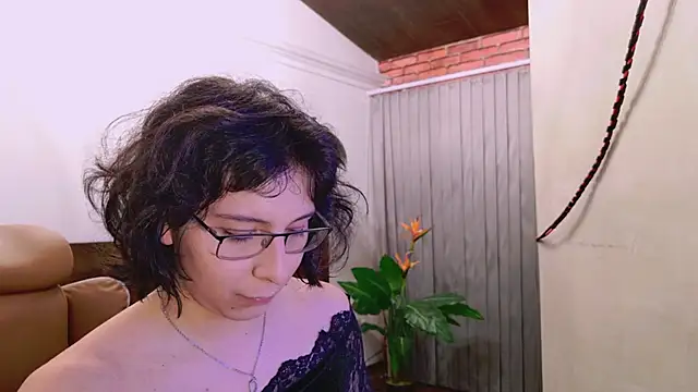 Shelly bat online show from 17, 7, 2026