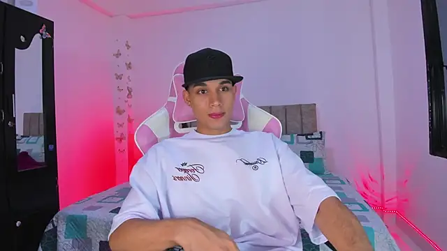 Snapshot of Michael_Jordan_zz chatting on 21, 3, 2026 Michael Jordan zz online show from 21, 3, 2026