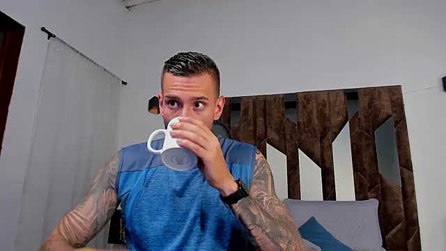 J king   online show from 11, 4, 2026