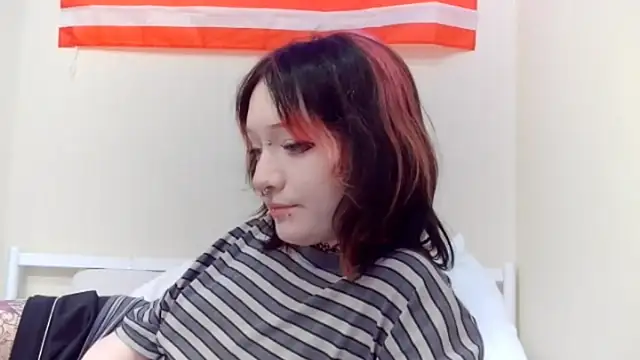 Snapshot of Shine_Luna chatting on 10, 2, 2026 Shine Luna online show from 10, 2, 2026