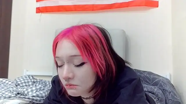 Snapshot of Shine_Luna chatting on 19, 2, 2026 Shine Luna online show from 19, 2, 2026