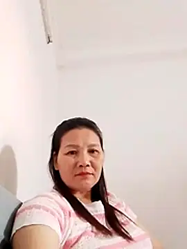 Snapshot of Cako-naka chatting on 15, 12, 2025 Cako-naka online show from 15, 12, 2025