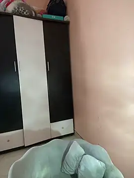 Snapshot of Bae1103_ chatting on 14, 12, 2025 Bae1103 online show from 14, 12, 2025