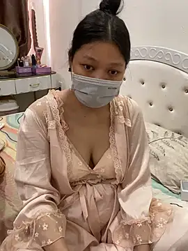 Snapshot of Helenshow68 chatting on 17, 12, 2025 Helenshow68 online show from 17, 12, 2025