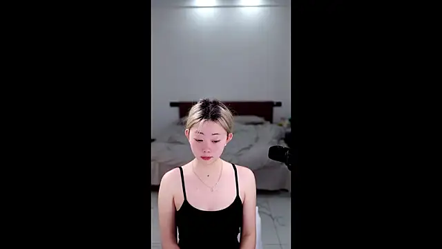 Snapshot of dali83 chatting on 14, 12, 2025 dali83 online show from 14, 12, 2025