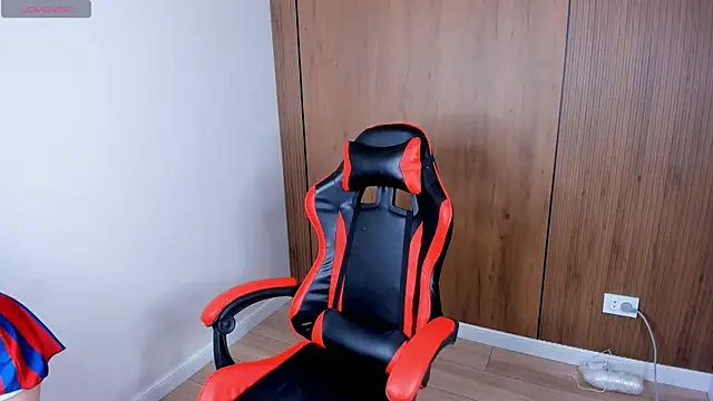 Semilia son online show from 16, 12, 2025