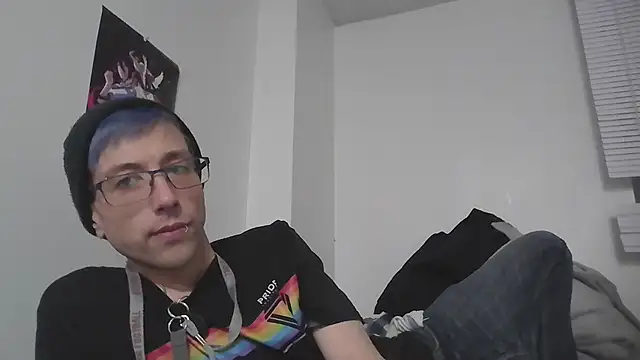 AskAveryAnything online show from 19, 12, 2025