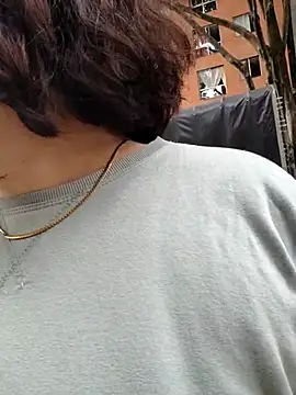 Divine Pouvoir online show from 18, 2, 2026