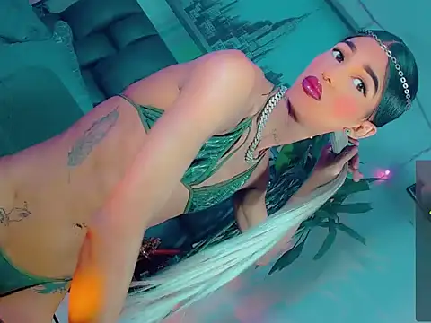 agathaferrer3 online show from 12, 4, 2026