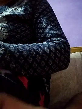 Snapshot of Sweet_Couple_01 chatting on 15, 12, 2025 Sweet Couple 01 online show from 15, 12, 2025