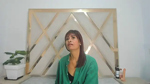 Selenaasm online show from 16, 2, 2026