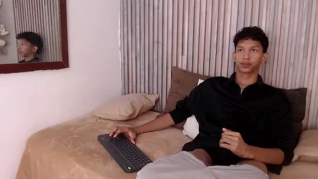 Snapshot of SmoothAlpha_ chatting on 8, 1, 2026 SmoothAlpha online show from 8, 1, 2026