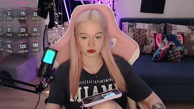 Snapshot of fantasy_lisa chatting on 12, 1, 2026 fantasy lisa online show from 12, 1, 2026