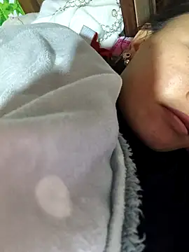 Snapshot of maykimloc chatting on 14, 12, 2025 maykimloc online show from 14, 12, 2025