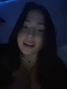 pudizinhaa  online show from 10, 4, 2026