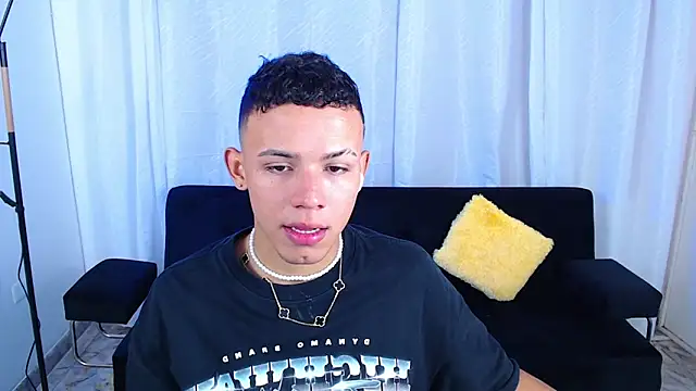 Jakee 18 online show from 15, 12, 2025