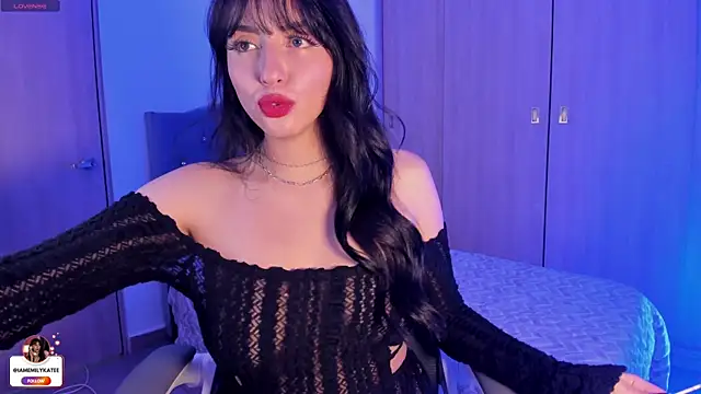 Snapshot of emily_kate_ chatting on 19, 6, 2026 emily kate online show from 19, 6, 2026