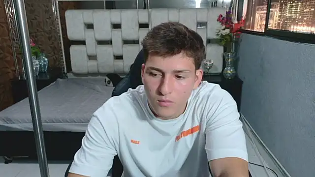 Snapshot of Marcus_Fits chatting on 15, 12, 2025 Marcus Fits online show from 15, 12, 2025