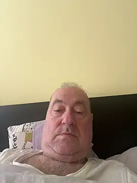 Snapshot of csikar chatting on 4, 4, 2026 csikar online show from 4, 4, 2026