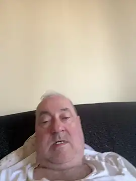 Snapshot of csikar chatting on 5, 4, 2026 csikar online show from 5, 4, 2026