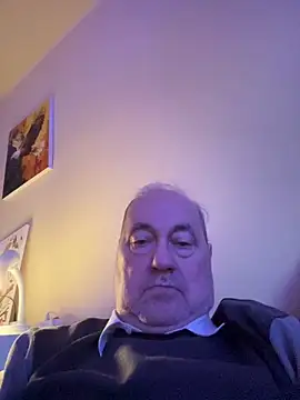 Snapshot of csikar chatting on 6, 4, 2026 csikar online show from 6, 4, 2026