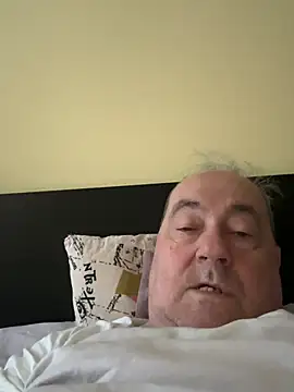 Snapshot of csikar chatting on 9, 4, 2026 csikar online show from 9, 4, 2026