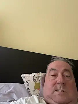 Snapshot of csikar chatting on 9, 4, 2026 csikar online show from 9, 4, 2026