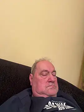 Snapshot of csikar chatting on 9, 4, 2026 csikar online show from 9, 4, 2026