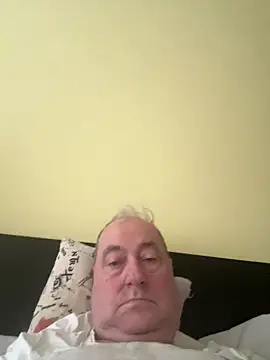 Snapshot of csikar chatting on 17, 4, 2026 csikar online show from 17, 4, 2026