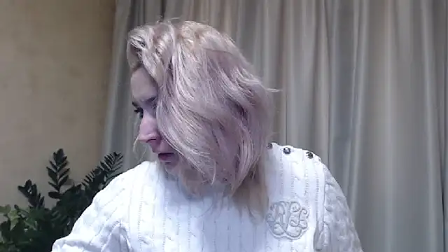 Snapshot of sweetpussy13 chatting on 15, 1, 2025 sweetpussy13 online show from 15, 1, 2025