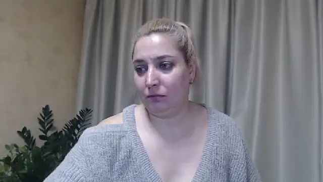 Snapshot of sweetpussy13 chatting on 31, 1, 2025 sweetpussy13 online show from 31, 1, 2025