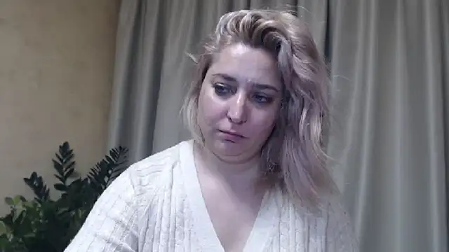 Snapshot of sweetpussy13 chatting on 1, 2, 2025 sweetpussy13 online show from 1, 2, 2025