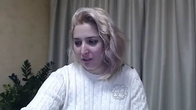 Snapshot of sweetpussy13 chatting on 9, 2, 2025 sweetpussy13 online show from 9, 2, 2025