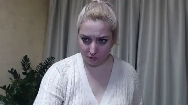 Snapshot of sweetpussy13 chatting on 12, 2, 2025 sweetpussy13 online show from 12, 2, 2025