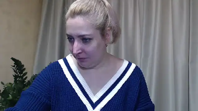 Snapshot of sweetpussy13 chatting on 22, 2, 2025 sweetpussy13 online show from 22, 2, 2025