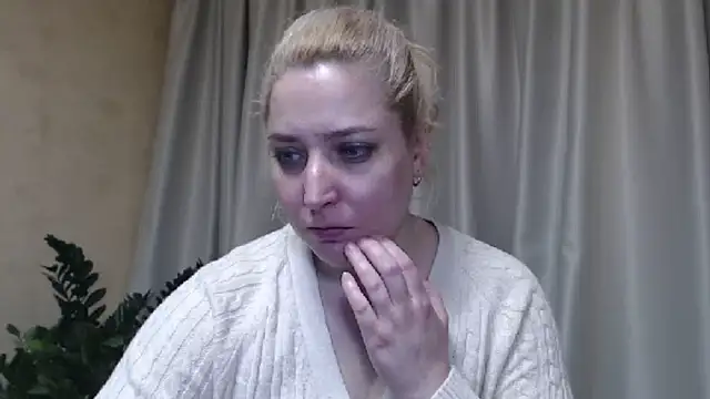 Snapshot of sweetpussy13 chatting on 13, 3, 2025 sweetpussy13 online show from 13, 3, 2025