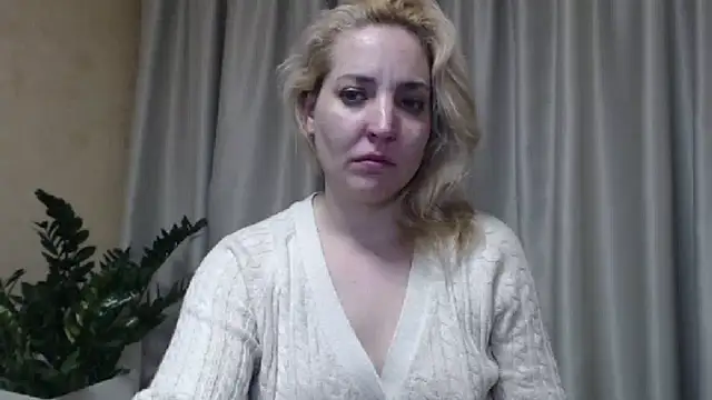 Snapshot of sweetpussy13 chatting on 20, 3, 2025 sweetpussy13 online show from 20, 3, 2025