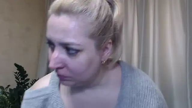 Snapshot of sweetpussy13 chatting on 22, 3, 2025 sweetpussy13 online show from 22, 3, 2025