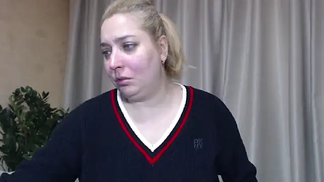 Snapshot of sweetpussy13 chatting on 16, 1, 2026 sweetpussy13 online show from 16, 1, 2026