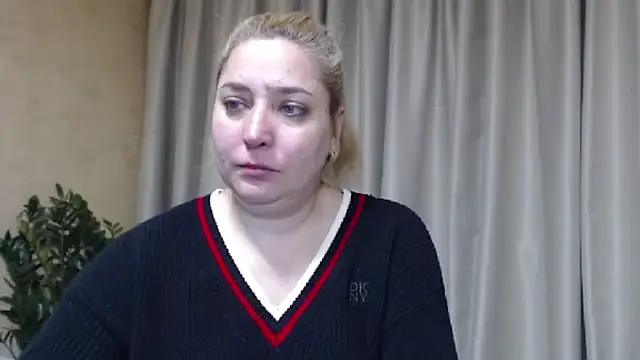 Snapshot of sweetpussy13 chatting on 14, 2, 2026 sweetpussy13 online show from 14, 2, 2026