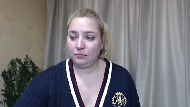 Snapshot of sweetpussy13 chatting on 22, 2, 2026 sweetpussy13 online show from 22, 2, 2026