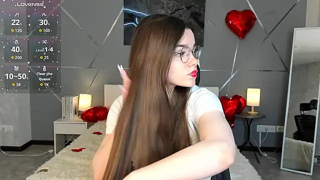 miss  evelyne online show from 16, 2, 2026