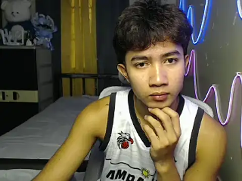 Snapshot of Ur_hottestjonny chatting on 23, 6, 2026 Ur hottestjonny online show from 23, 6, 2026