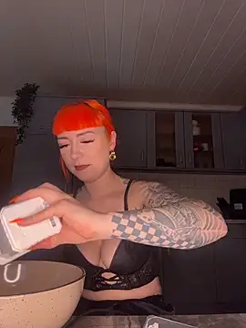 ScarletVixenLive online show from 4, 2, 2026