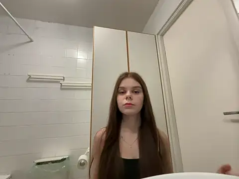 Snapshot of LeyaFlamy chatting on 14, 12, 2025 LeyaFlamy online show from 14, 12, 2025