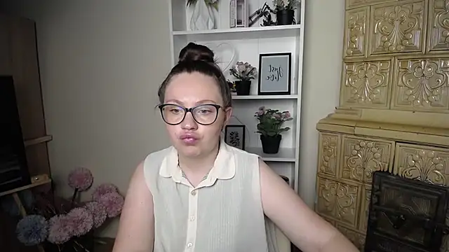 LiliaErmi online show from 28, 6, 2026