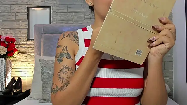 LanaRouse online show from 23, 2, 2026